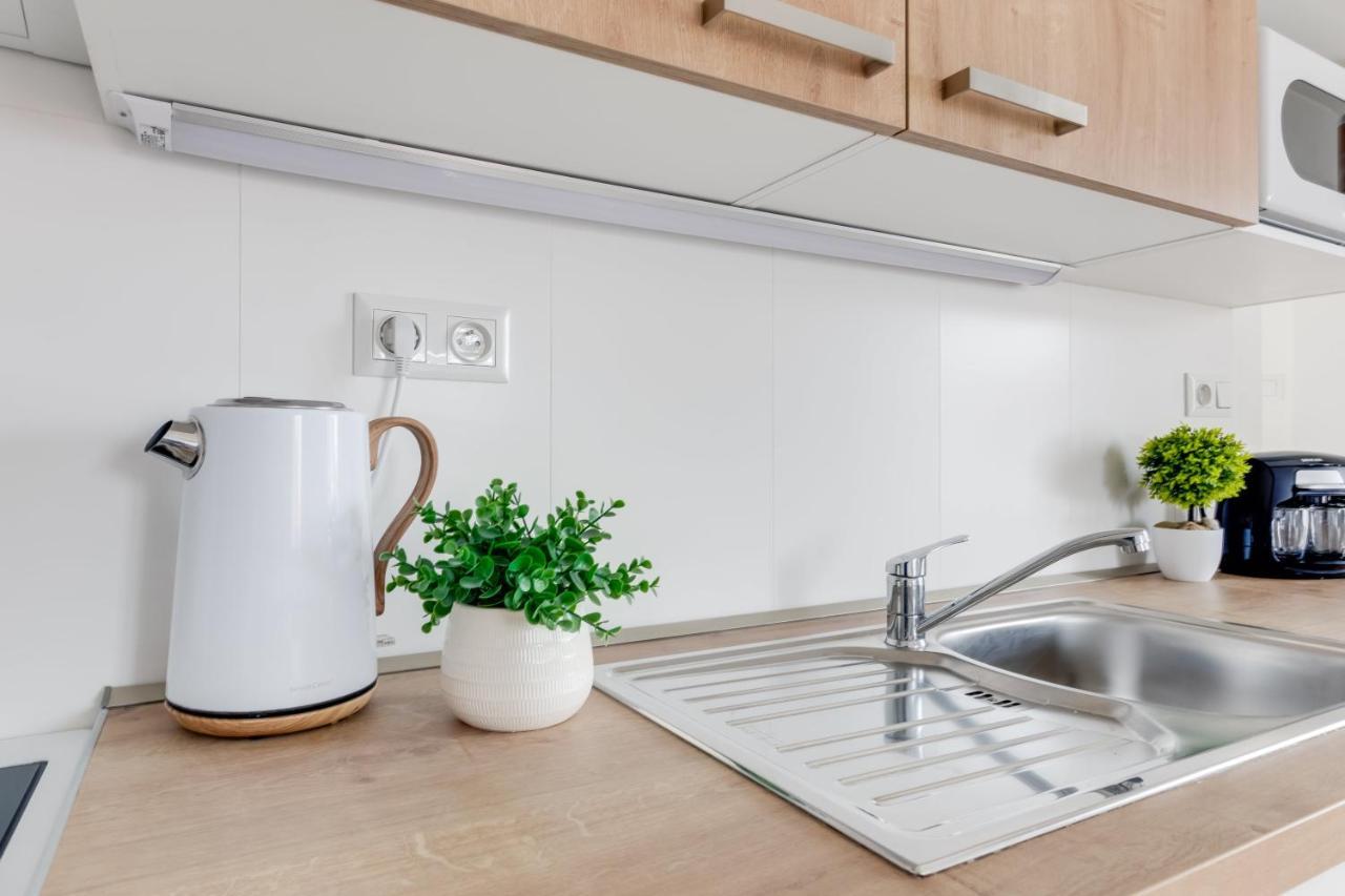פראג Modern, Bright And Spacious Apartment מראה חיצוני תמונה